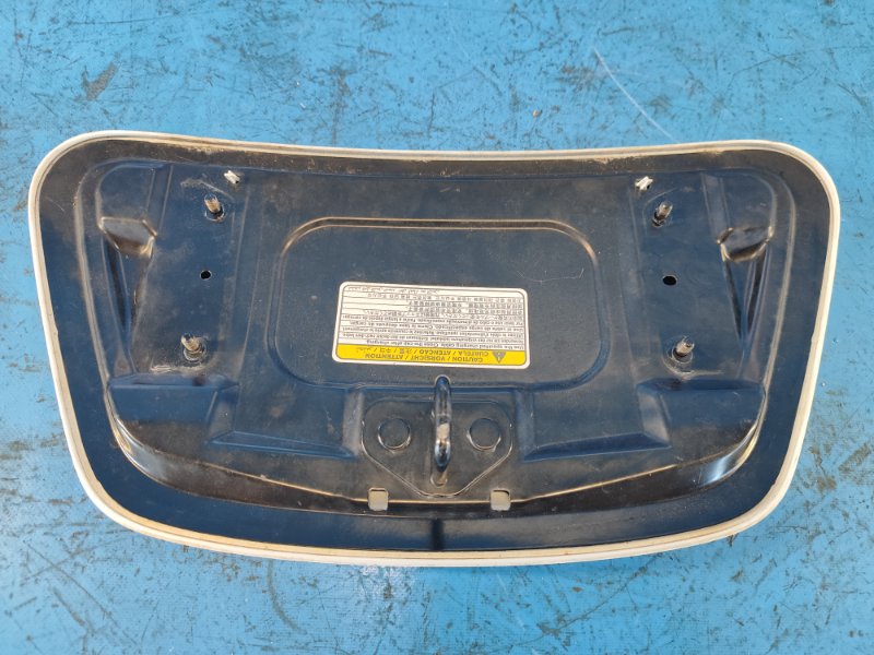 Bumper plug NISSAN LEAF 10-17 Front.