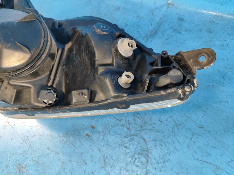 Headlight TOYOTA PRIUS - 20 03-11 2006 Right.