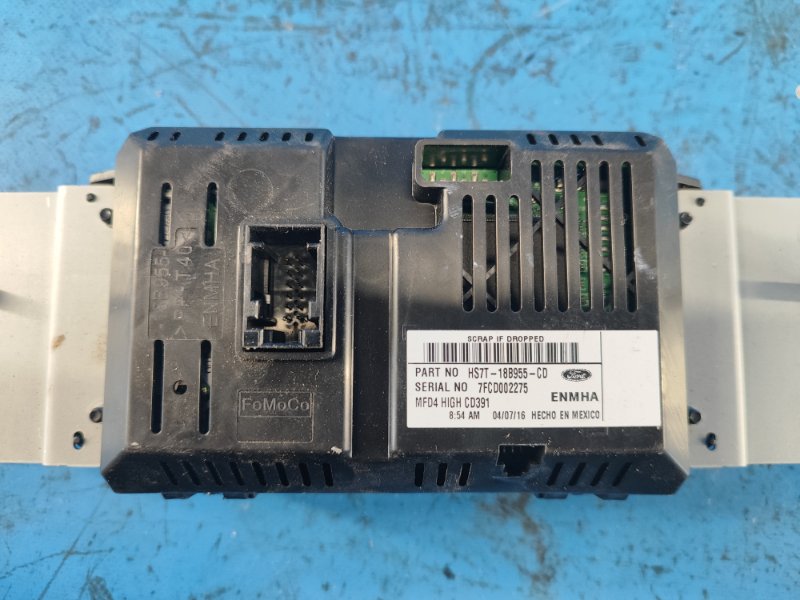 FORD FUSION 14- Monitor