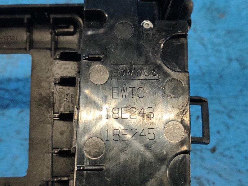 Multimedia control unit FORD FUSION 14-