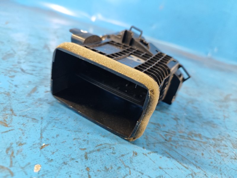Air deflector JEEP COMPASS 17-21 2018 Right.