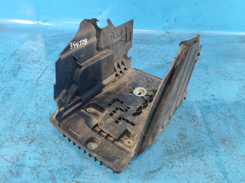 Battery shelf for Volvo XC70 07-16