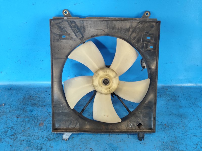 Diffuser of the main radiator fan Toyota Camry 20 96-02