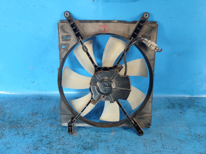 Diffuser of the main radiator fan Toyota Camry 20 96-02