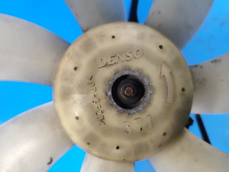 Diffuser of the main radiator fan Toyota Camry 20 96-02