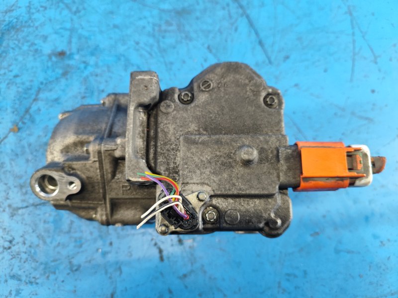 Air conditioning compressor for Toyota Prius Plus 11-14