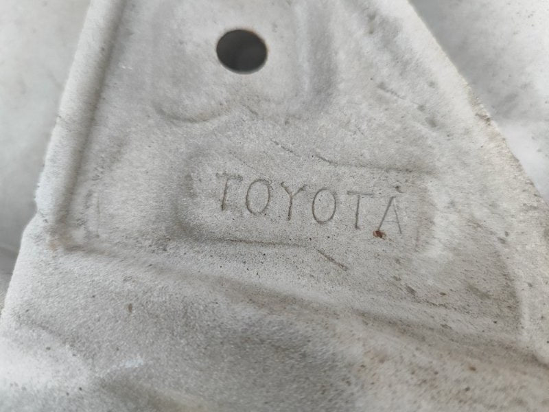 Front wing TOYOTA PRIUS - 30 09-17 Lev.