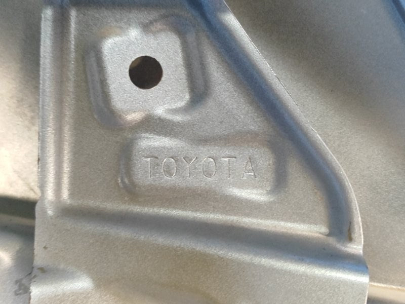 Front wing TOYOTA PRIUS - 30 09-17 Lev.