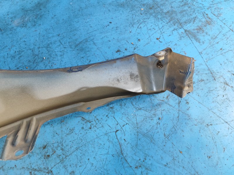 Front wing TOYOTA PRIUS - 30 09-17 Lev.