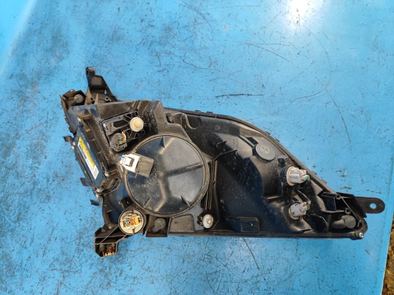 Headlight TOYOTA PRIUS - 20 03-11 Right.