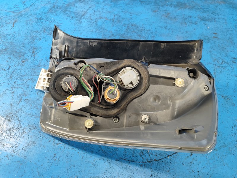 External lamp TOYOTA PRIUS - 30 09-17 Lev.