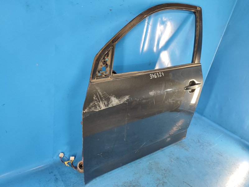 Door TOYOTA RAV4 05-12 Left. Front.