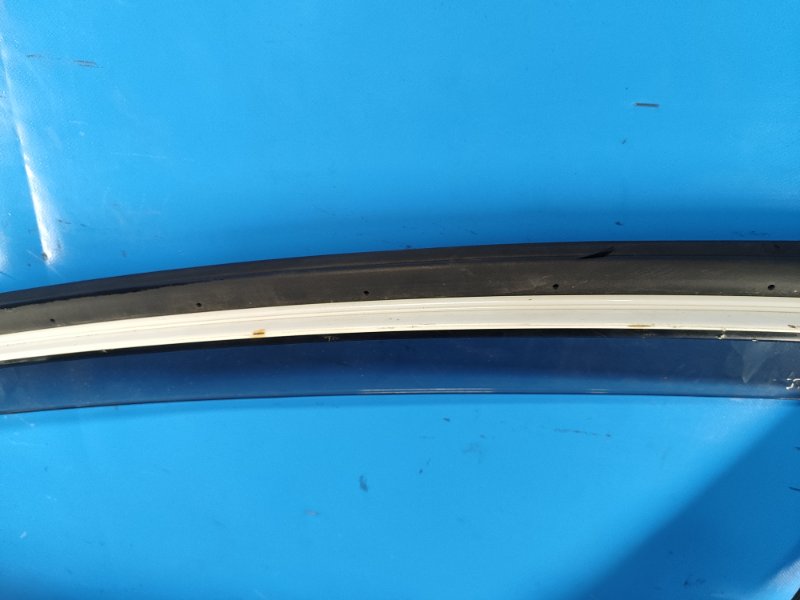 Door TOYOTA PRIUS PLUS 11-14 Right Front.