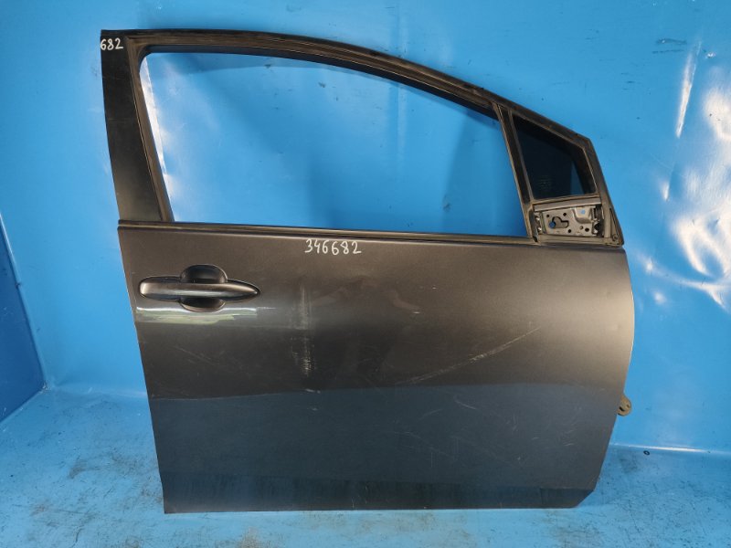 Door TOYOTA PRIUS 16- Right Front.