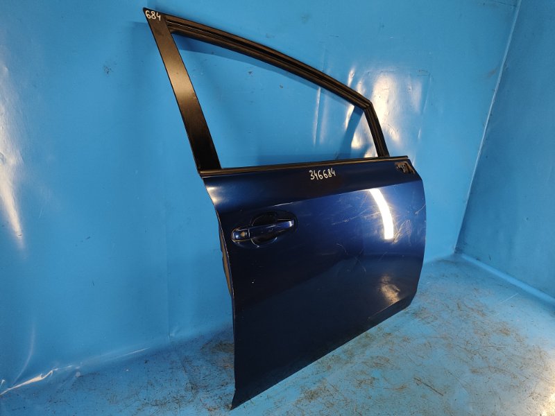 Door TOYOTA PRIUS PLUS 11-14 Right Front.