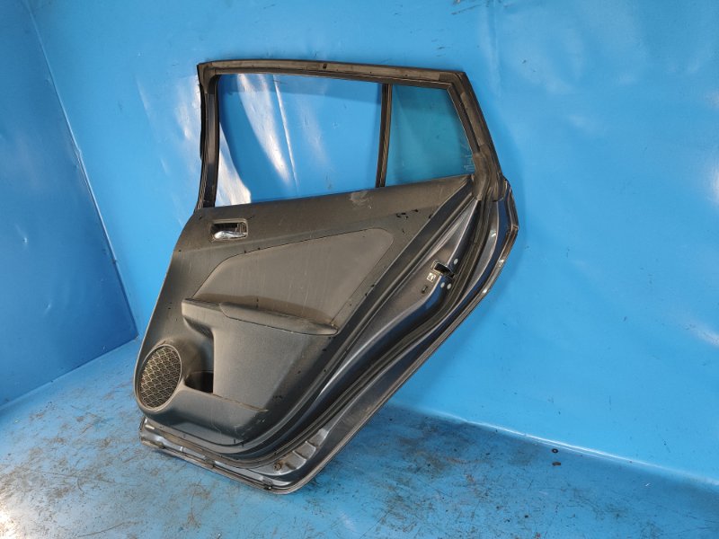 Door TOYOTA PRIUS 16- Right Rear.