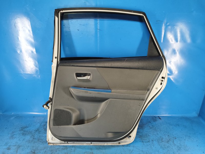 Door TOYOTA PRIUS PLUS 11-14 Right Rear