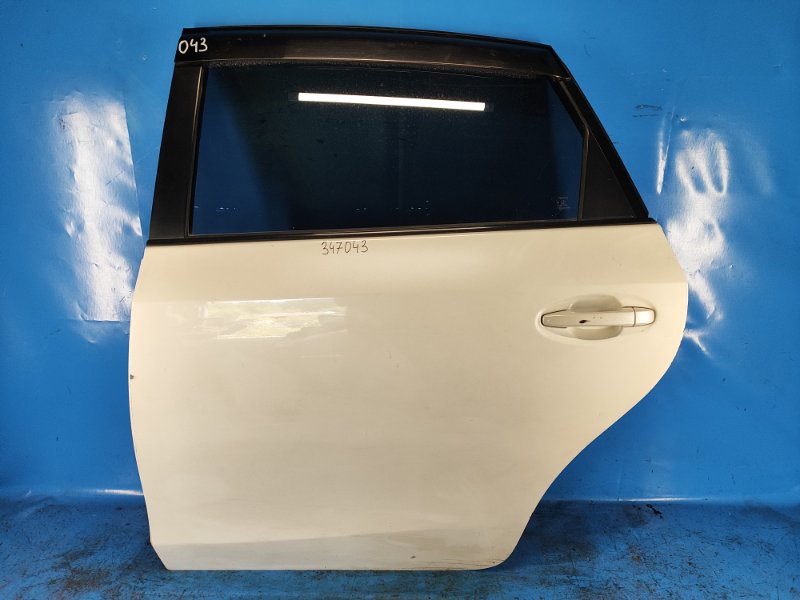 Door TOYOTA PRIUS PLUS 11-14 Left. Rear.