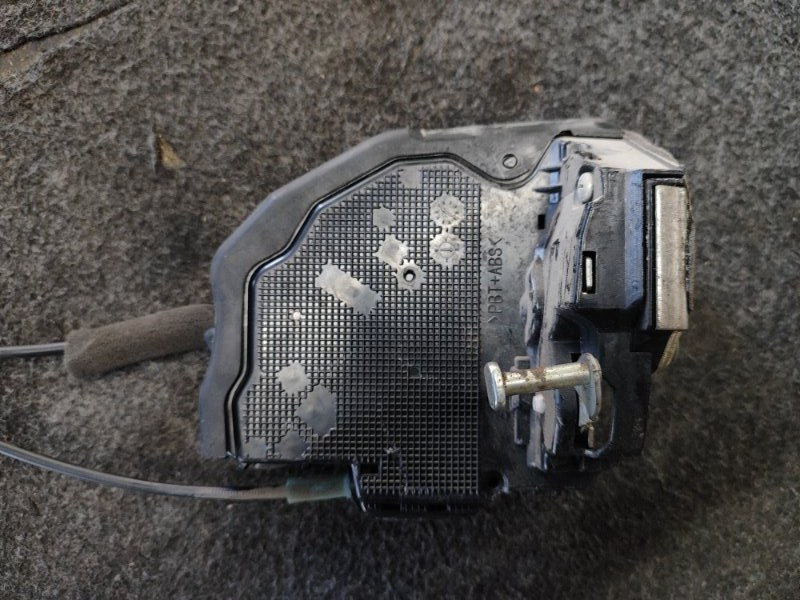 Door lock TOYOTA PRIUS PLUS 11-14 Left. Rear.