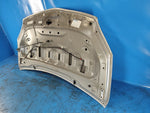 Hood of the Toyota Prius - 30 09-17
