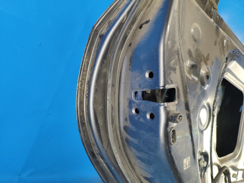 Door TOYOTA PRIUS PLUS 11-14 Left. Rear.