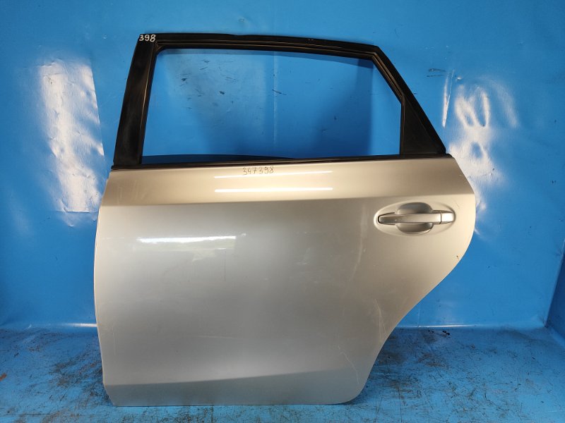 Door TOYOTA PRIUS PLUS 11-14 Left. Rear.