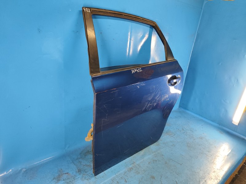 Door TOYOTA PRIUS PLUS 11-14 Left. Rear.
