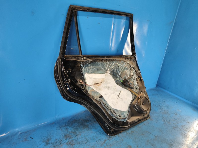 Door TOYOTA RAV4 05-12 Left. Rear.