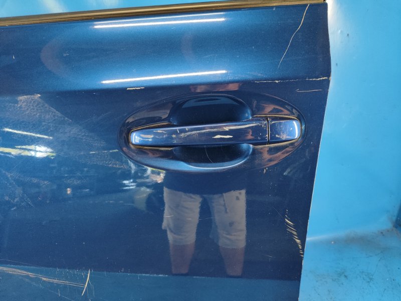 Door TOYOTA PRIUS PLUS 11-14 Left. Front.