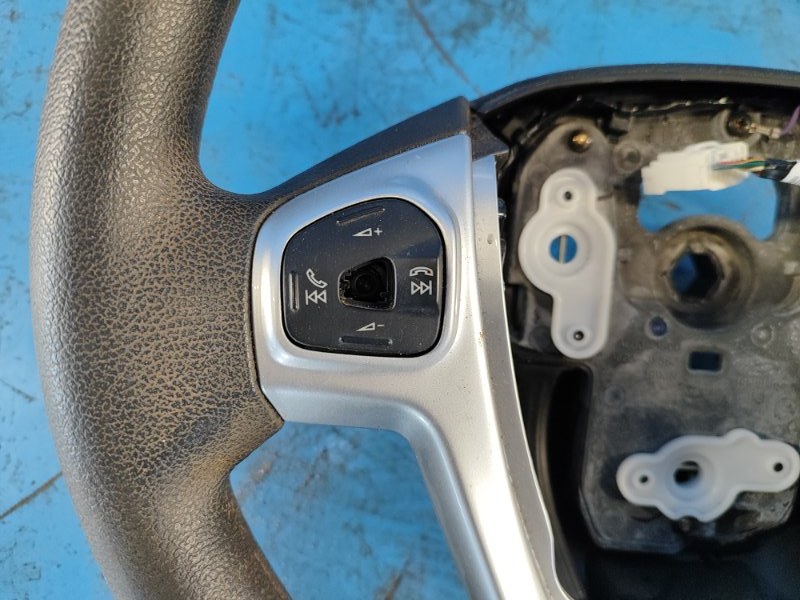 Ford Fiesta 08-17 2017 steering wheel