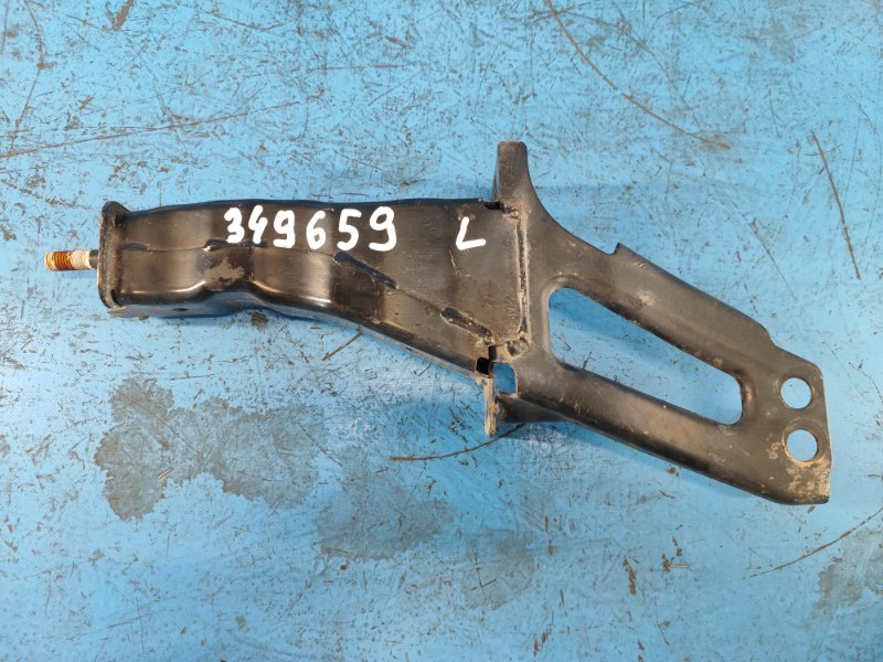 Front bumper reinforcement bracket VOLVO XC70 07-16 Left.