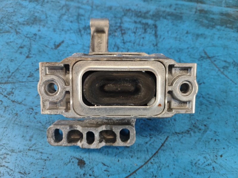 Engine mount VOLKSWAGEN TIGUAN 08-17 2017 Right.