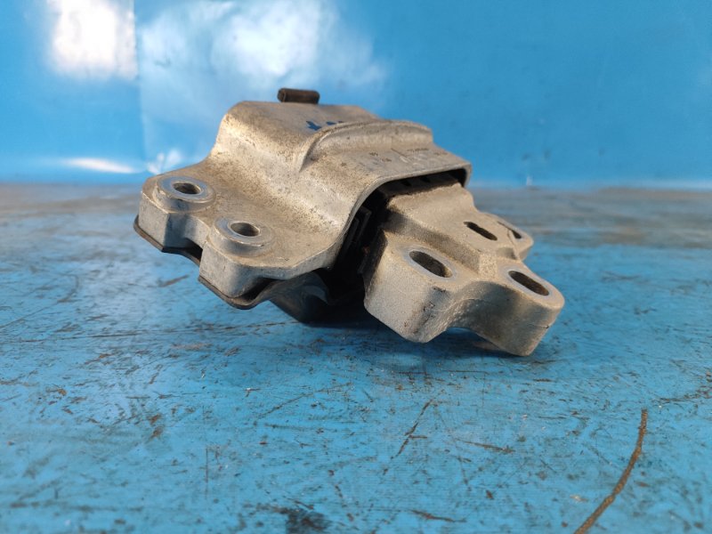 Automatic transmission mount for Volkswagen Tiguan 08-17 2017