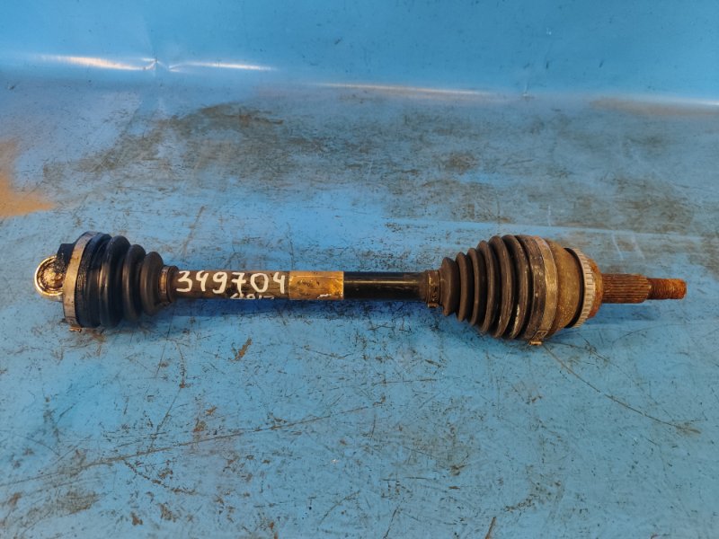 Front wheel drive TOYOTA SIENNA 11-16 2015 Right.