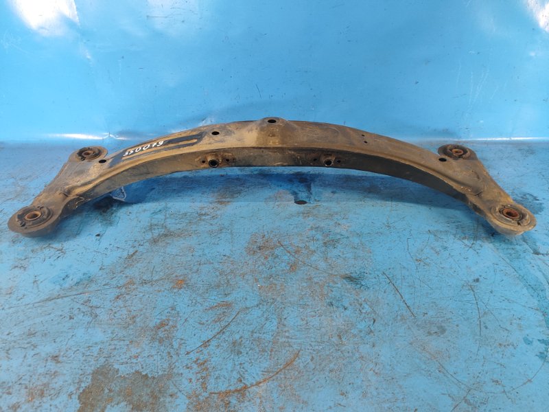 Rear suspension beam for the 96-01 Lexus ES300