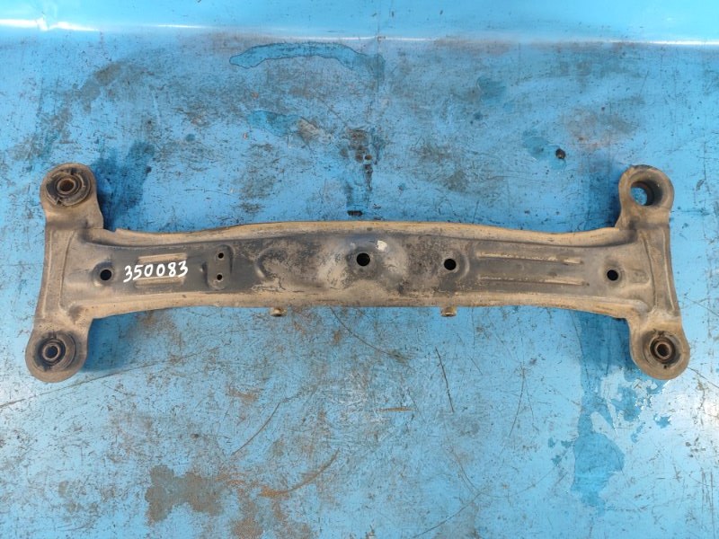 Rear suspension beam for the 96-01 Lexus ES300