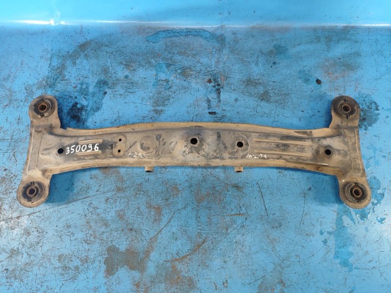 Rear suspension beam for the 96-01 Lexus ES300