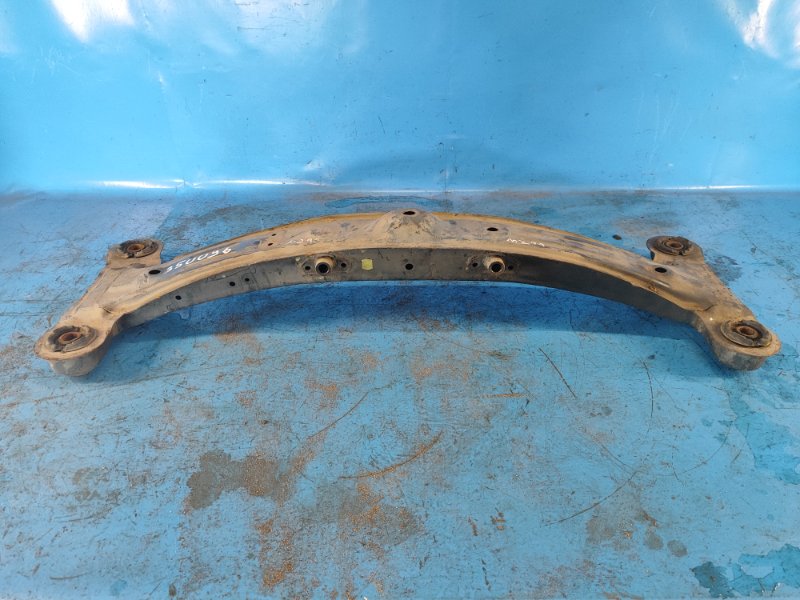 Rear suspension beam for the 96-01 Lexus ES300
