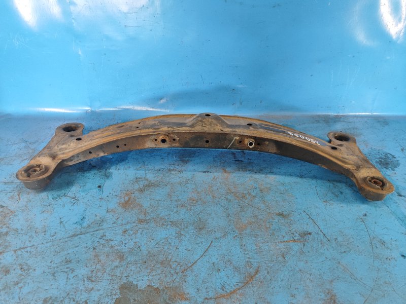 Rear suspension beam for the 96-01 Lexus ES300