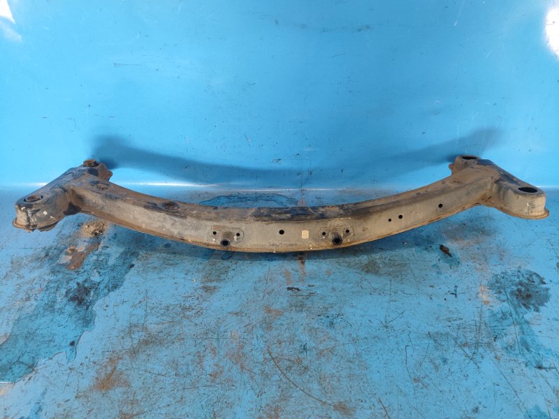 Rear suspension beam for the 96-01 Lexus ES300
