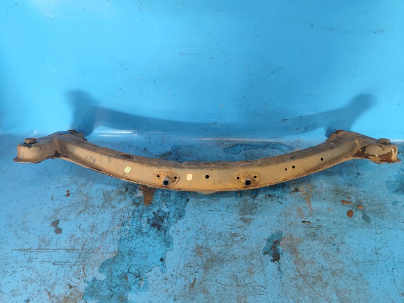 Rear suspension beam for the 96-01 Lexus ES300