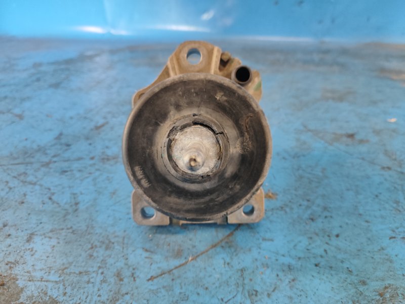Lower engine mount FORD MUSTANG 15- Right.