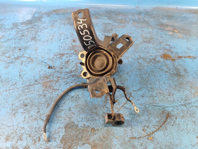 Upper engine mount TOYOTA PRIUS - 30 09-17 Right.