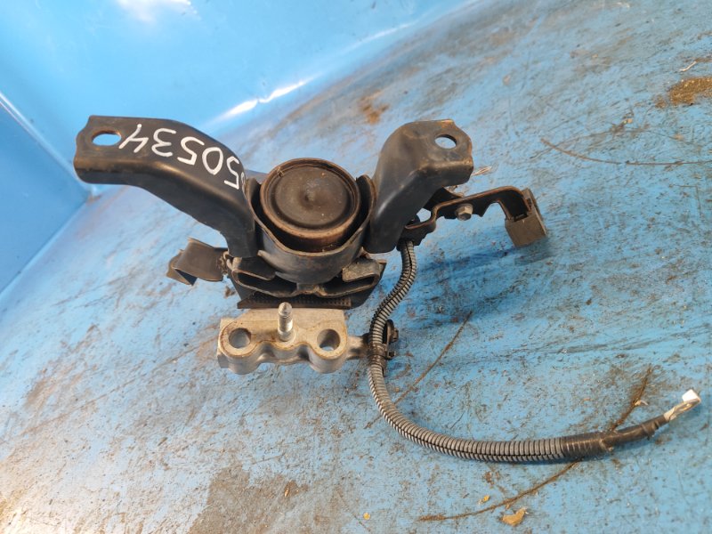 Upper engine mount TOYOTA PRIUS - 30 09-17 Right.