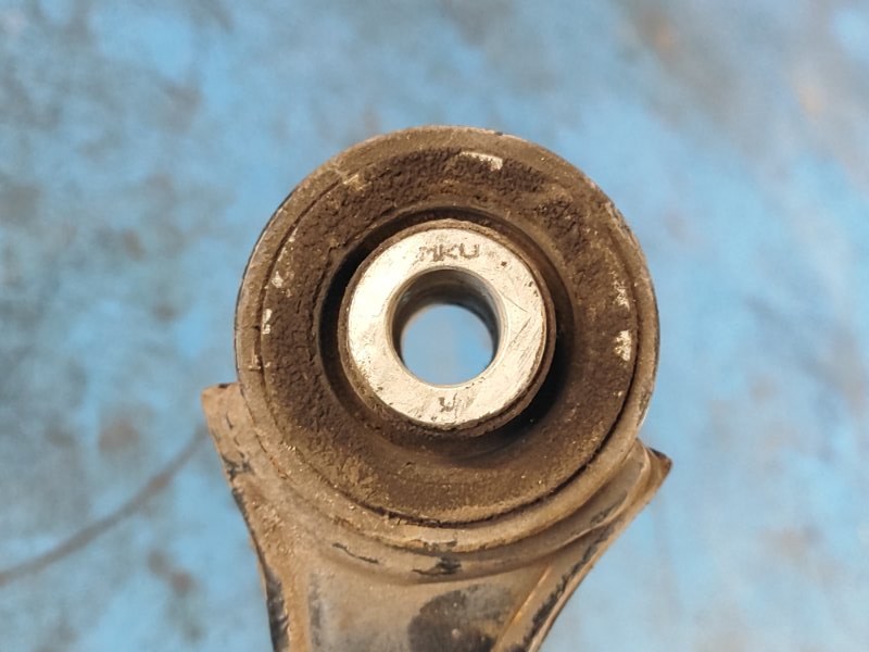 Rear suspension arm transverse FORD MUSTANG 15- Right.