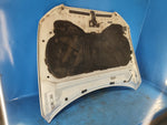 Hood of the Audi Q5 08-16