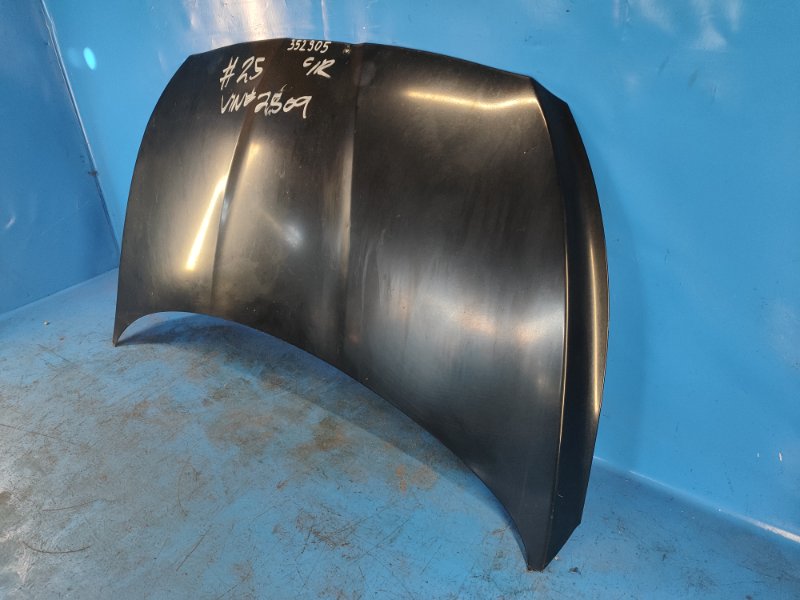 Hood of the Hyundai Accent RB 10- 2013