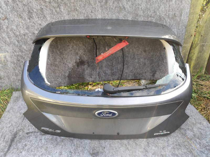 Ford Focus 10-18 trunk lid