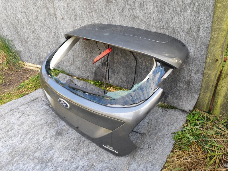Ford Focus 10-18 trunk lid
