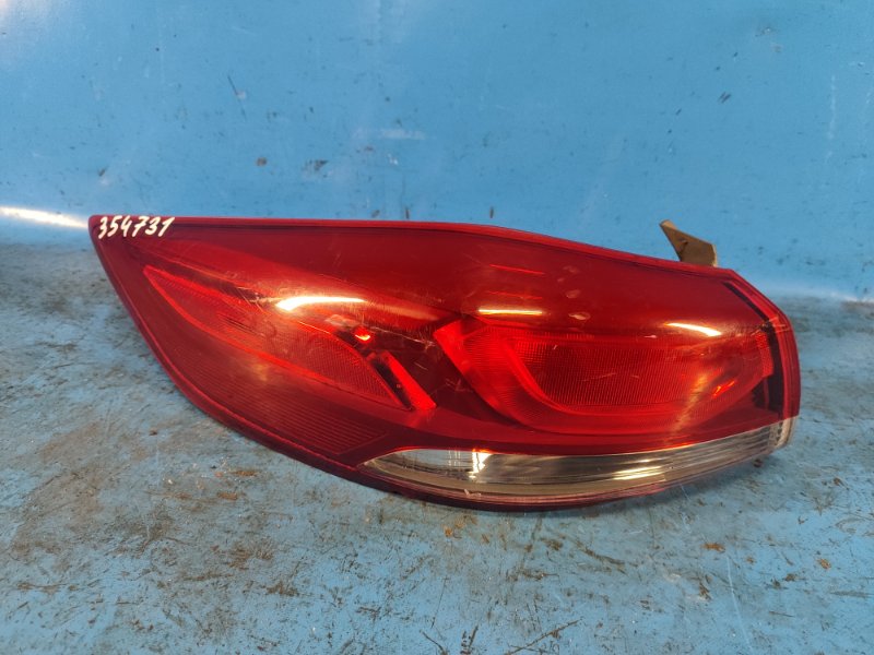 External lamp HYUNDAI ELANTRA AD 16- Left.